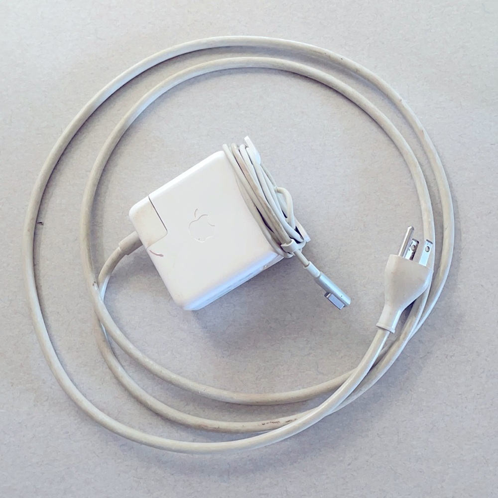 Apple Mac Book Charger